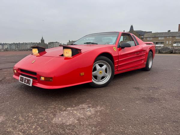 Pontiac Fiero 2dr