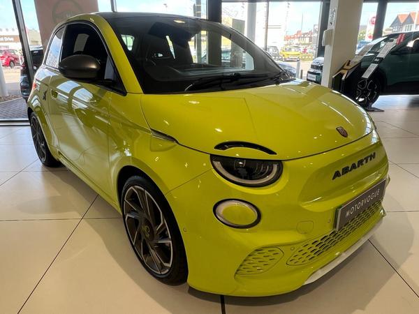 Abarth 500e 42kWh Scorpionissima Auto 3dr
