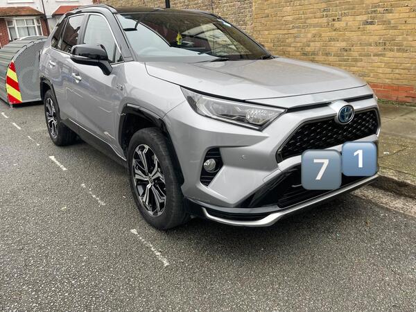 Toyota RAV4 2.5 VVT 18.1kWh Dynamic CVT 4WD Euro 6 (s/s) 5dr