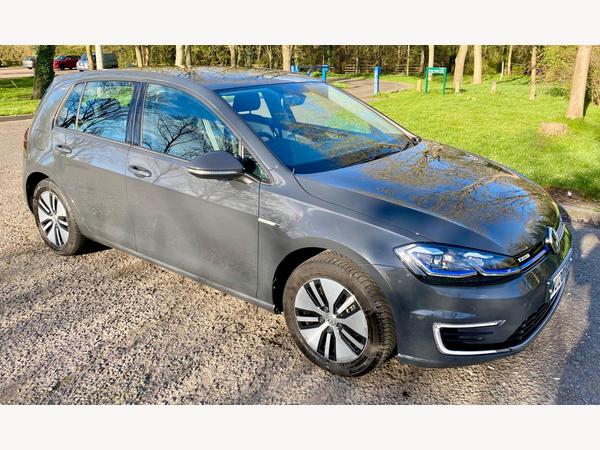 Volkswagen e-Golf 35.8kWh e-Golf Auto 5dr