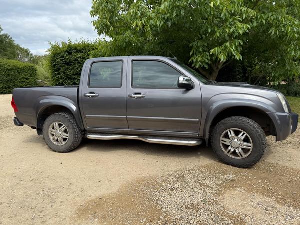 Isuzu Rodeo 3.0 CRD Denver Max Plus Pickup 4dr Diesel Automatic 4WD (237 g/km, 161 bhp)