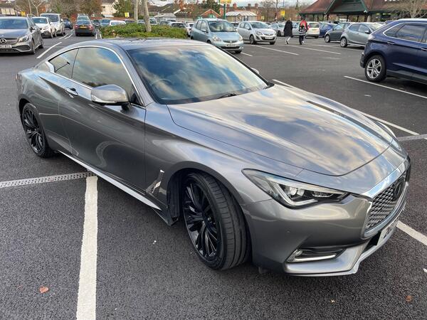 Infiniti Q60 2.0T Premium Tech Auto Euro 6 (s/s) 2dr