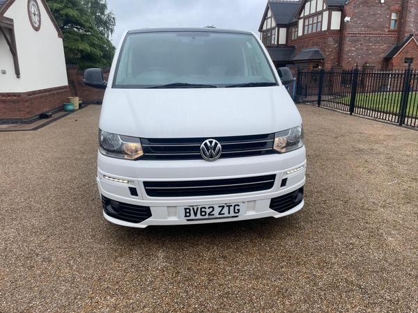 Volkswagen Transporter Sportline 2.0 BiTDI Sportline T32 Kombi 4dr Diesel DSG L3 H1 (214 g/km, 178 bhp)