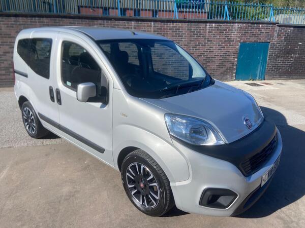 Fiat Qubo 1.3 MultiJet Lounge Dualogic Euro 6 (s/s) 5dr