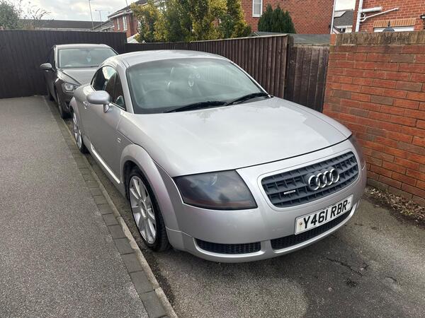 Audi TT 1.8T quattro 2dr