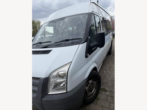 Ford Transit 2.2 TDCi 350 HDT Minibus 4dr Diesel Manual RWD L3 H2 (207 g/km, 133 bhp)