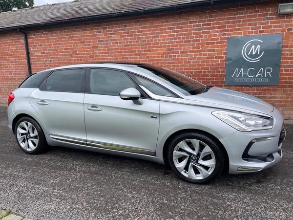 Citroen DS5 2.0 h e-HDi Airdream DSport EGS6 4WD Euro 5 (s/s) 5dr