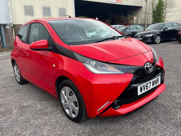 Toyota AYGO 1.0 VVT-i x-play Euro 6 5dr