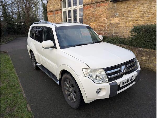 Mitsubishi Shogun 3.2 DI-DC Elegance Auto 4WD Euro 5 5dr LWB
