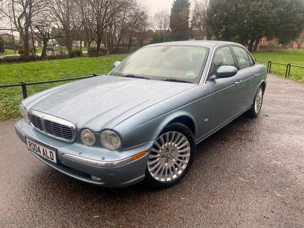 Jaguar XJ 2.7 TDVi Sovereign 4dr