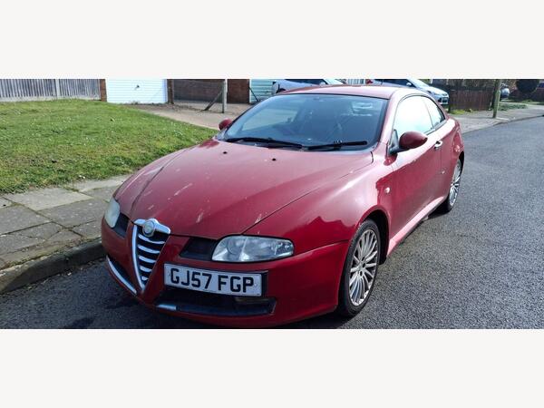 Alfa Romeo GT 2.0 JTS Lusso 2dr