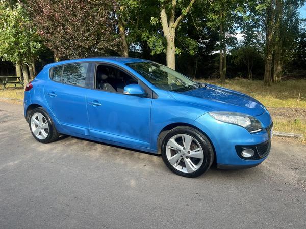 Renault Megane 1.6 16V Dynamique TomTom Euro 5 5dr