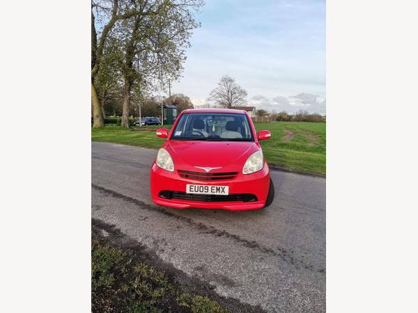 Perodua Myvi 1.3 EZi SE 5dr