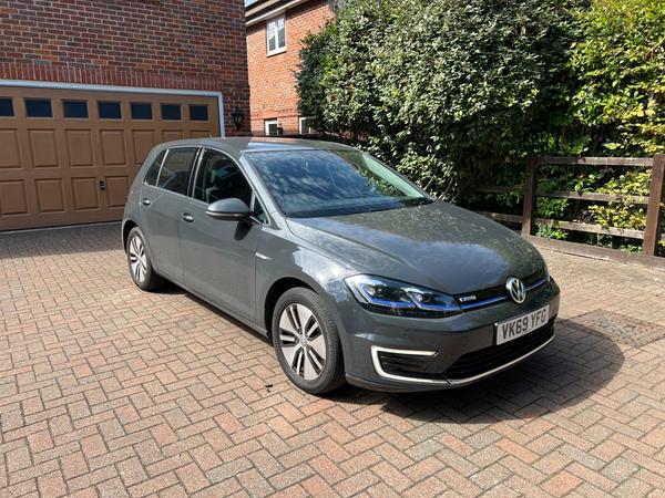 Volkswagen e-Golf 35.8kWh e-Golf Auto 5dr