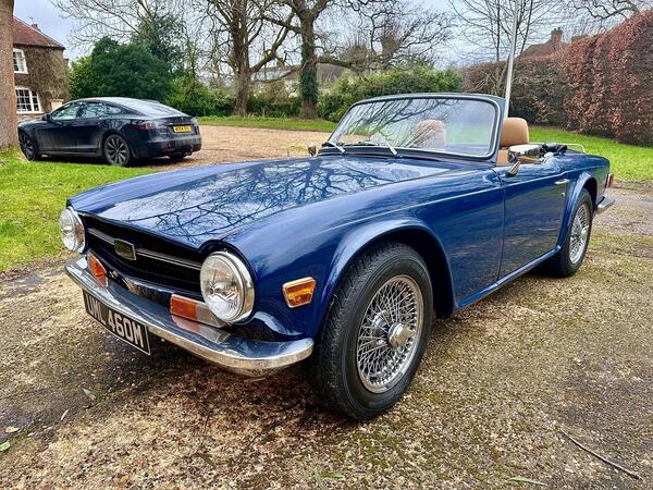 Triumph TR6 2dr