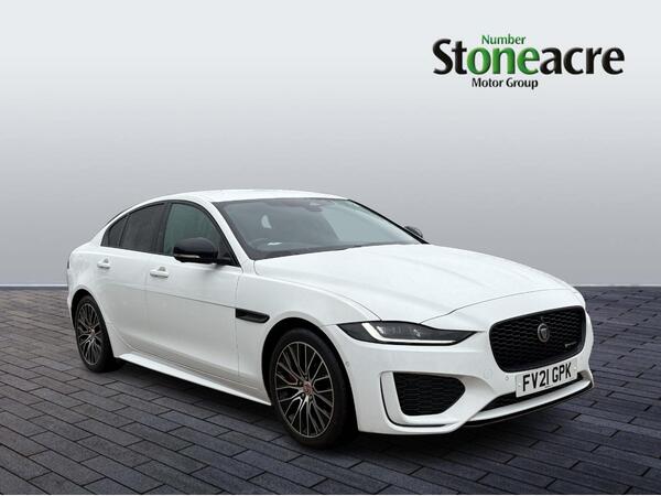 Jaguar XE 2.0 D200 MHEV R-Dynamic SE Auto Euro 6 (s/s) 4dr