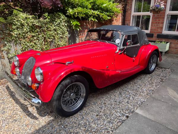 Morgan Plus Eight 3.9 L, Convertible 2dr, manual.