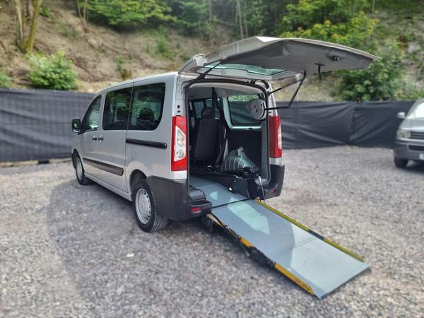 Peugeot Expert Tepee 4 Seat Auto Wheelchair Accessible Vehicle With Power Ramp and Tailgate