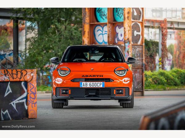 Abarth 600e 54kWh Competizione Auto 5dr