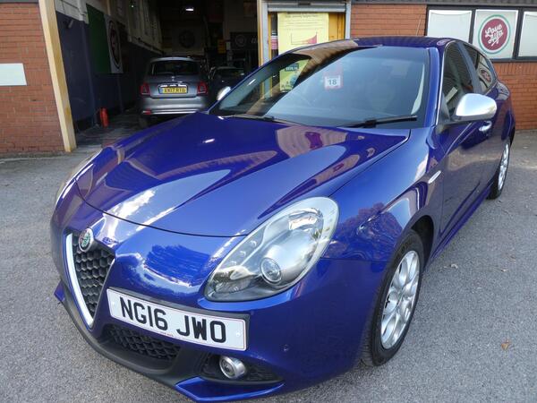 Alfa Romeo Giulietta 1.6 JTDM-2 Tecnica Euro 6 (s/s) 5dr