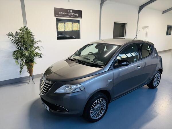 Chrysler Ypsilon 1.2 SE Euro 5 (s/s) 5dr