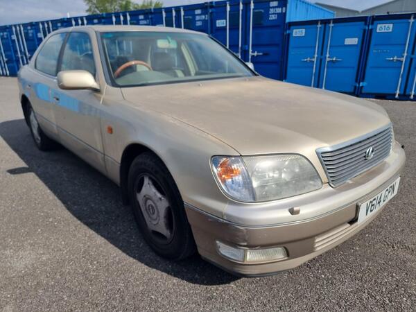 Lexus LS 4.0 400 4dr