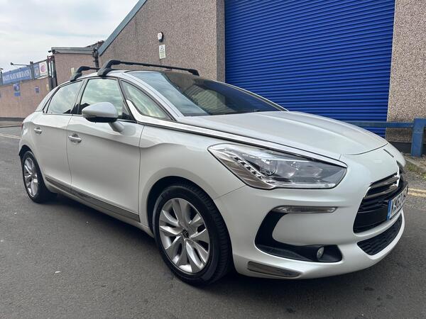 Citroen DS5 1.6 e-HDi Airdream DStyle EGS6 Euro 5 (s/s) 5dr