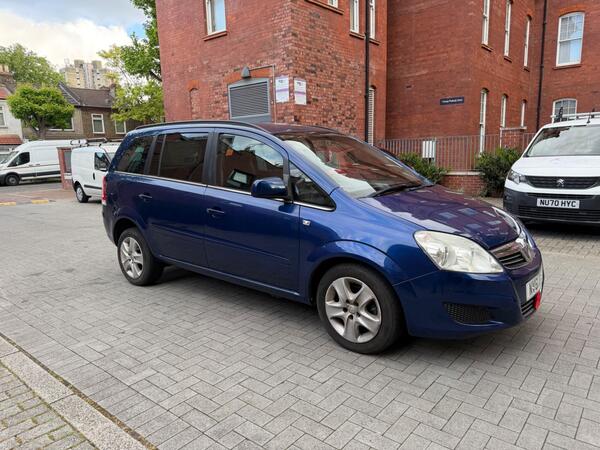 Vauxhall Zafira 1.8 16V Exclusiv Easytronic Euro 5 5dr