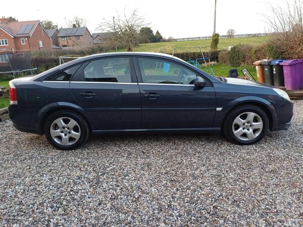 Vauxhall Vectra 1.8 VVT Exclusiv 5dr