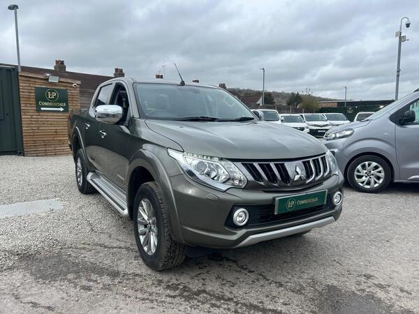 Mitsubishi L200 2.4 DI-D DC Warrior Pickup Double Cab 4dr Diesel Auto 4WD Euro 6 (178 ps)