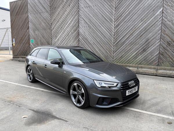Audi A4 Avant 2.0 TFSI 40 Black Edition S Tronic Euro 6 (s/s) 5dr