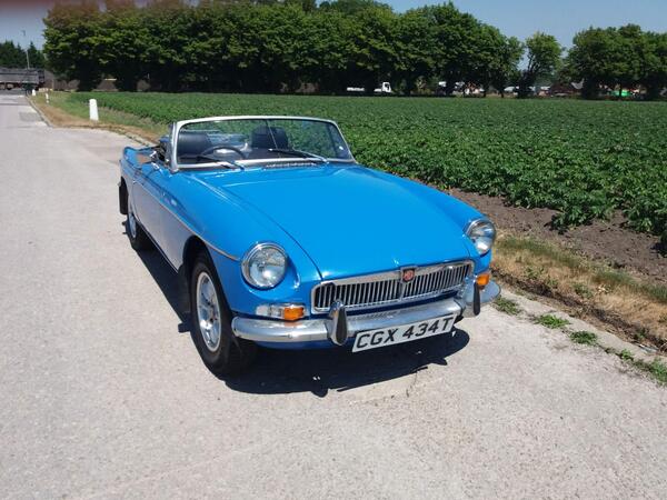 MG MGB GT 1.8 2dr