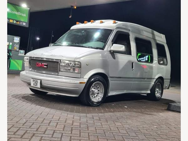 GMC Safari