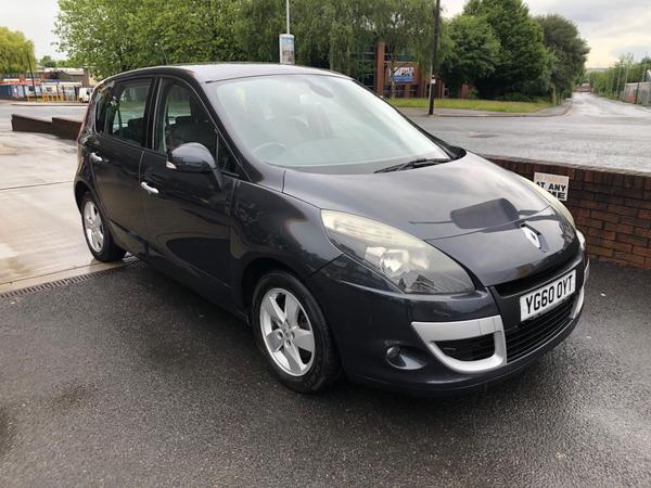 Renault Scenic 1.9 dCi Dynamique TomTom Euro 4 5dr
