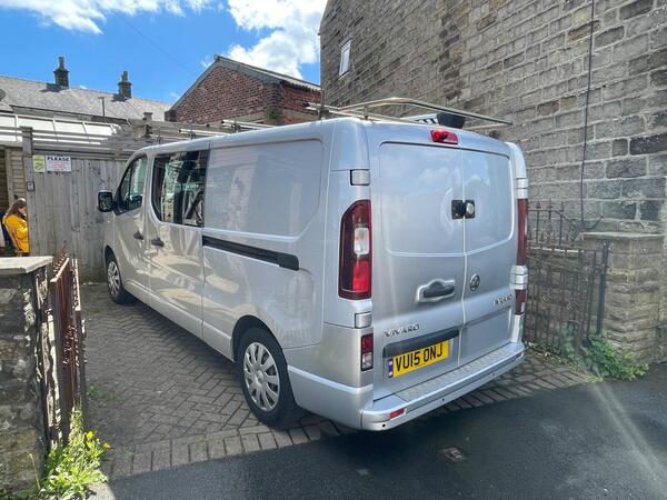 Vauxhall Vivaro 1.6 CDTi 2900 BiTurbo ecoFLEX Sportive Crew Van Double Cab 5dr Diesel Manual L2 H1 Euro 5 (s/s) (6 Seat) (120 ps)