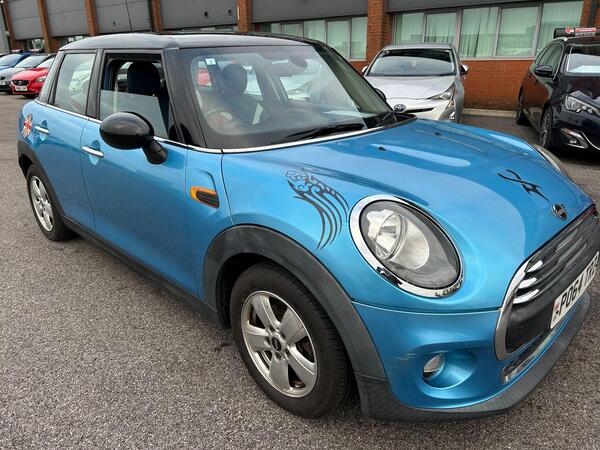 Minardi 189 MINI COOPER AUTOMATIC 1490cc PETROL 5dr