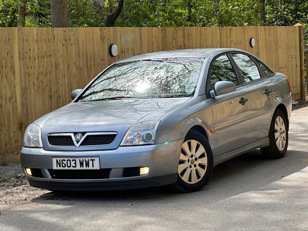Vauxhall Vectra 2.2i 16v SXi 5dr