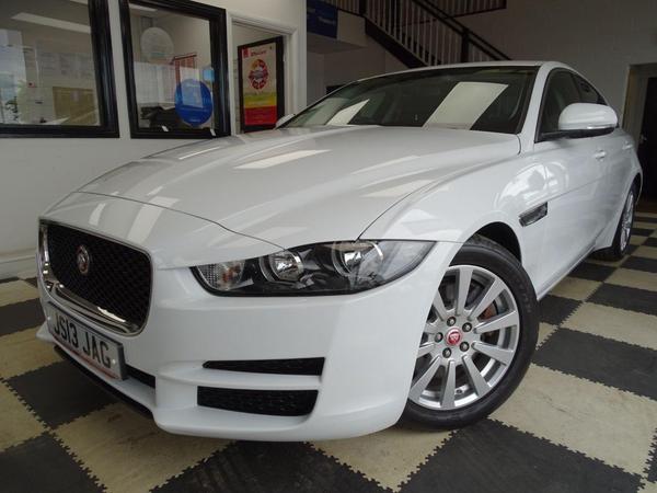 Jaguar XE 2.0i SE Auto Euro 6 (s/s) 4dr