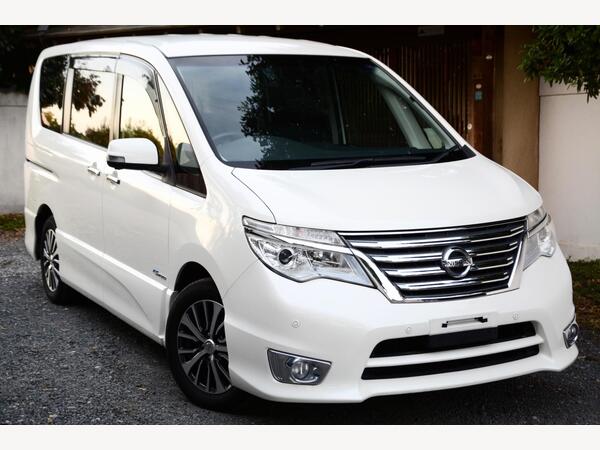 Nissan Serena 2.0 Hybrid Highway Star-Leather-Sunroof 5dr