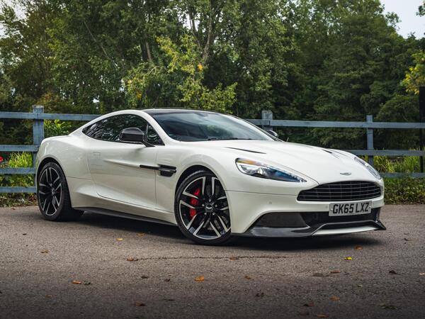 Aston Martin Vanquish 6.0 V12 Carbon Edition White T-TronIII Euro 6 2dr