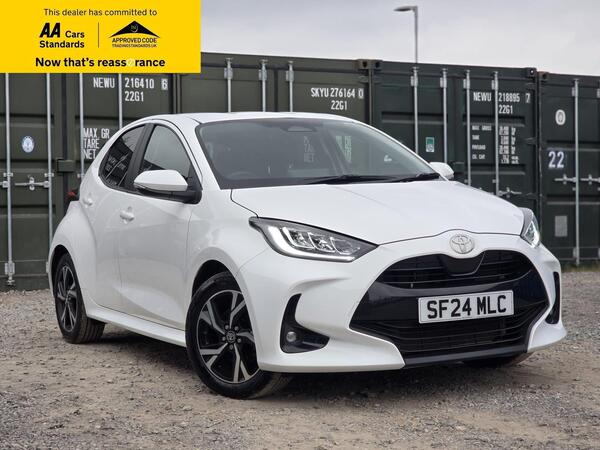 Toyota Yaris 1.5 VVT-h Design E-CVT Euro 6 (s/s) 5dr