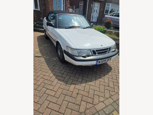 Saab 900 2.0i S 2dr
