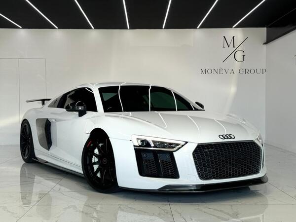 Audi R8 5.2 FSI V10 Plus S Tronic quattro Euro 6 (s/s) 2dr
