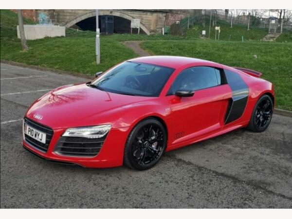 Audi R8 5.2 FSI V10 Plus S Tronic quattro Euro 5 2dr