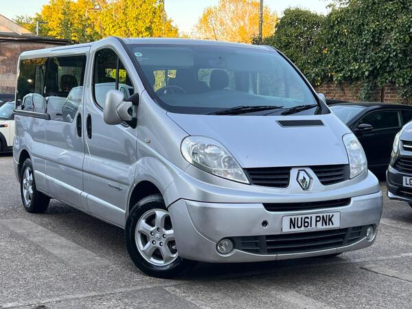 Renault Trafic 2.0 TD dCi LL29 Sport 4dr (9 Seats)