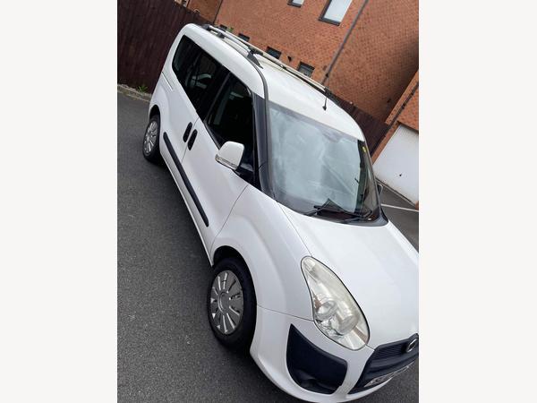 Fiat Doblo 1.4 16v Active (s/s) 5dr