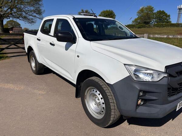 Isuzu D-Max 1.9 TD Utility Pickup Extended Cab 2dr Diesel Manual 4WD Euro 6 (s/s) (164 ps)