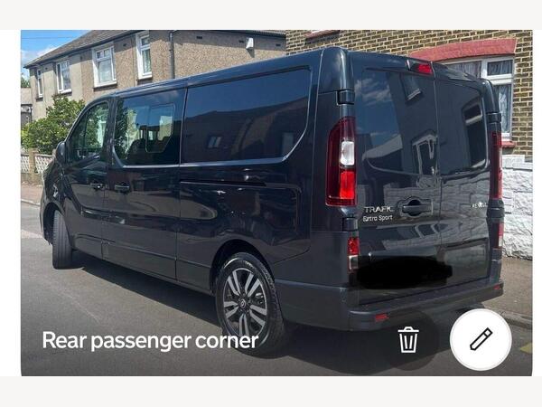 Renault Trafic 2.0 dCi Blue LL30 Extra Sport Crew Van Double Cab 6dr Diesel EDC L2 H1 Euro 6 (s/s) (170 ps)