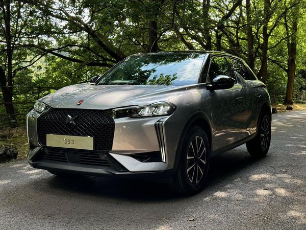 DS AUTOMOBILES DS 3 E-TENSE 54kWh Performance Line Auto 5dr