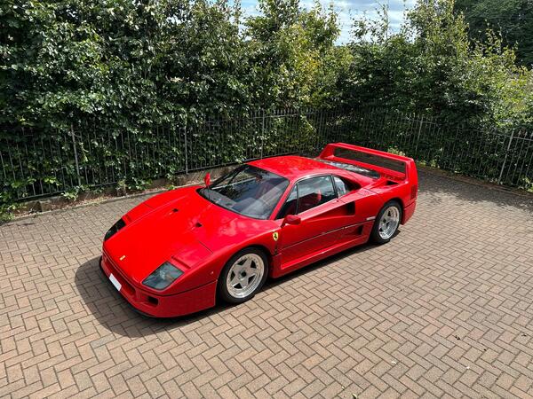 Ferrari F40 2.9 Coupe 2dr Petrol Manual (478 bhp)